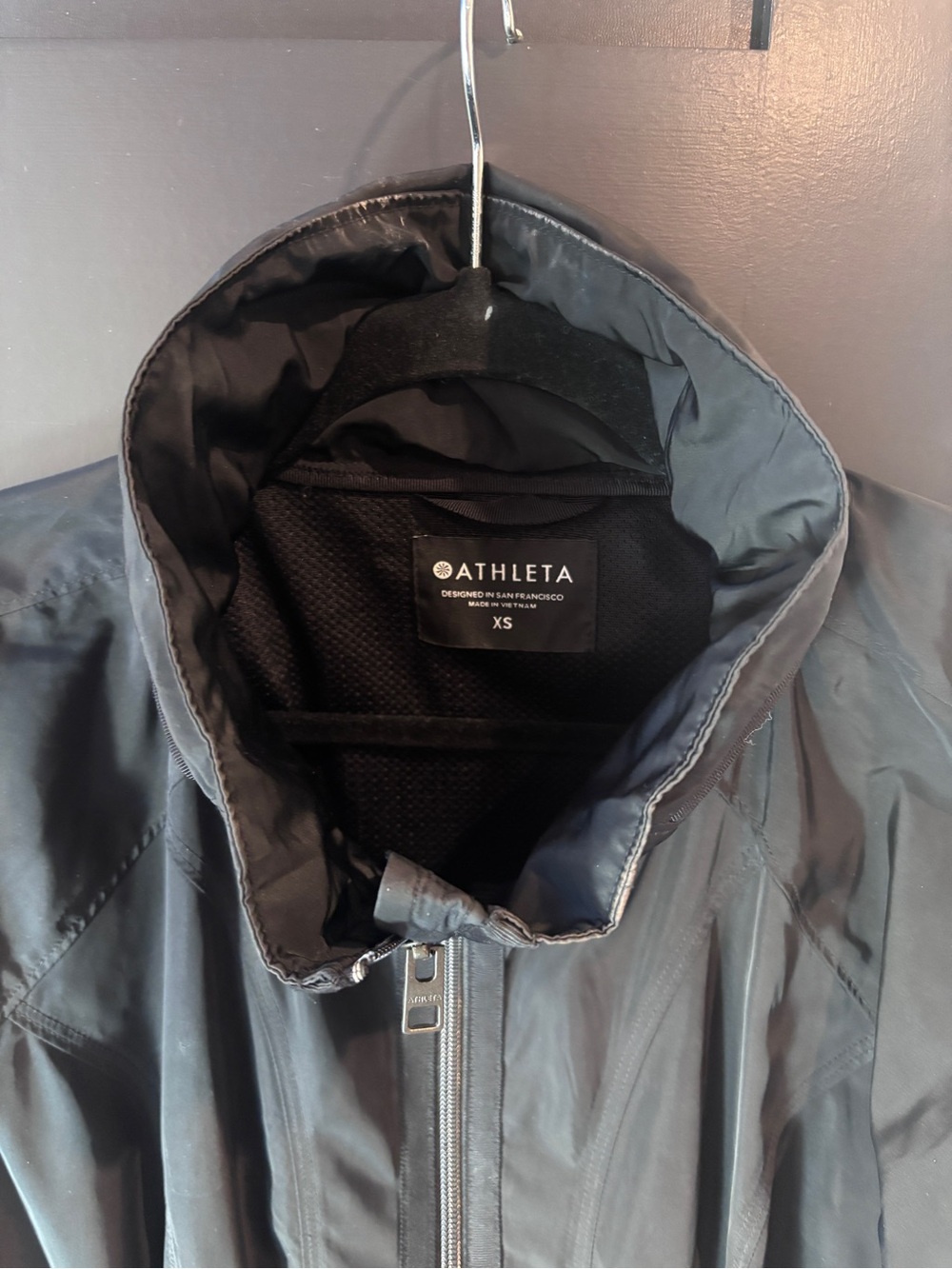Athleta Men's Black Windbreaker Jacket